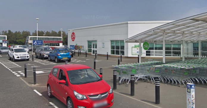 Firefighters race to Edinburgh Asda to help 