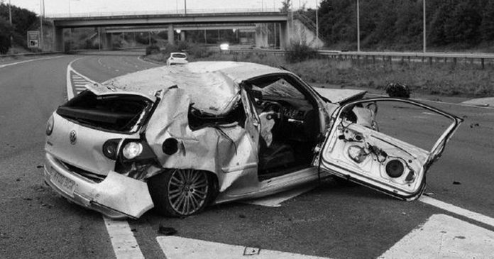 Mom filmed herself reaching 88 mph on the freeway before hitting a barrier in her car

