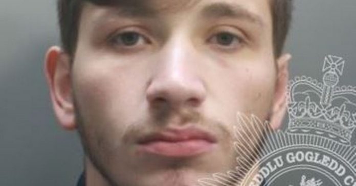 Car drives on teenagers on sidewalk after armed riot

