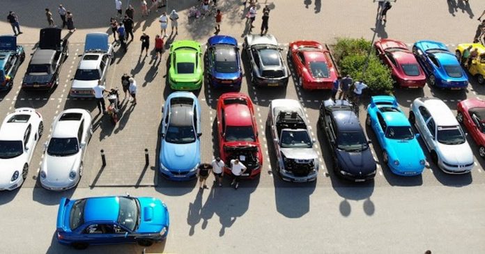 Police warn drivers about the car meeting in Northants

