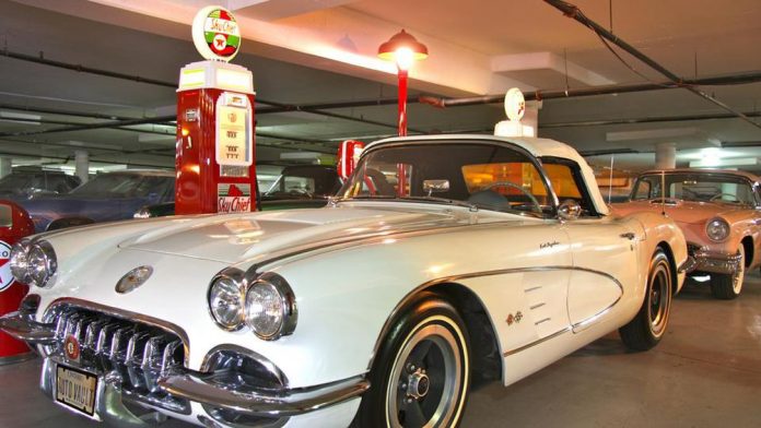 North York’s Auto Vault Canada features a replica of a 1950s gas station.