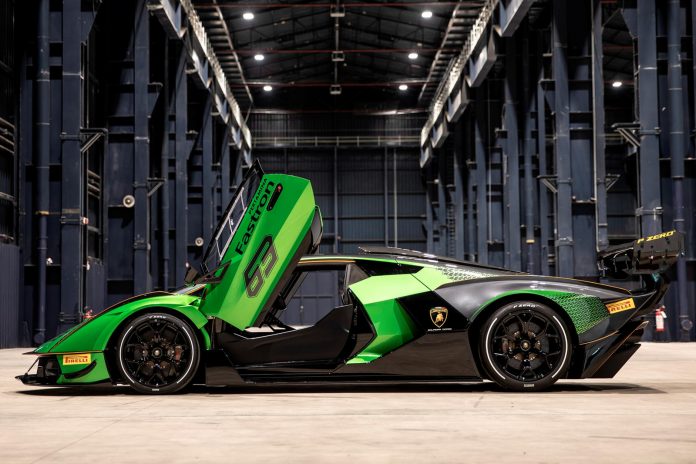 Lamborghini developed carbon fiber for super sports cars

