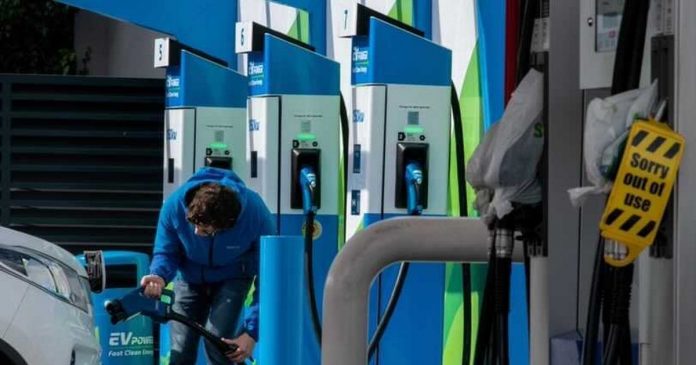 What happens when an electric car runs out of charge?

