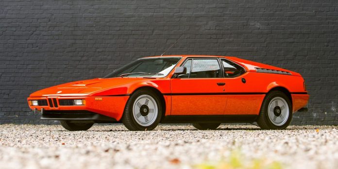 Those '80s supercars don't even stand a chance against the modern day Hot Hatch

