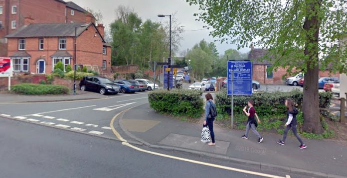 Two Bromsgrove car parks to close for a week each for resurfacing
