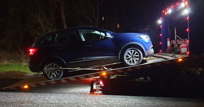 Falkirk cops seize car after driver is found to have no license or insurance
