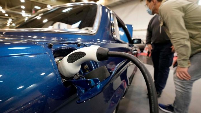 Should you buy an electric car?  7 of the biggest myths debunked by experts
